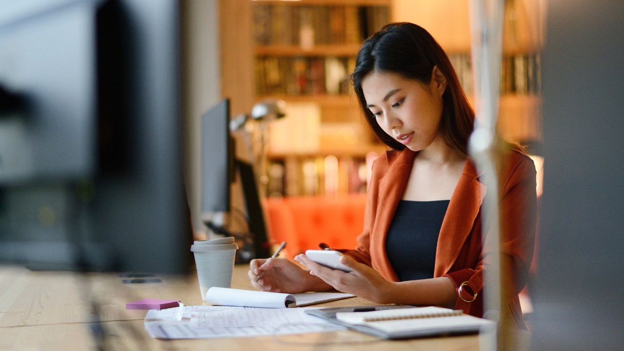 Saving and investing for expats